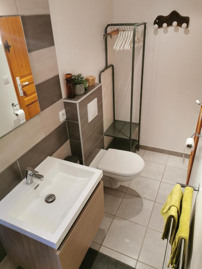 Studio De Charme En Provence, Piscine Et Jacuzzi Partages Le Luc Eksteriør bilde